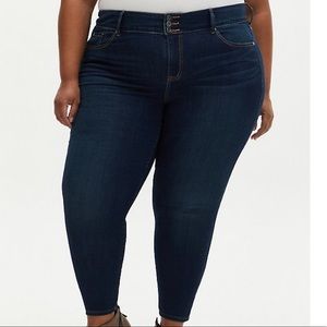Plus size high waist skinny jeans